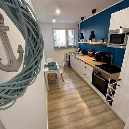 Marina 카미엔 포모르스키